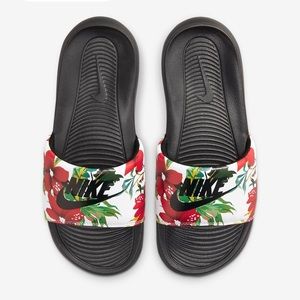 NIKE Women's Victori One Slide Sandal